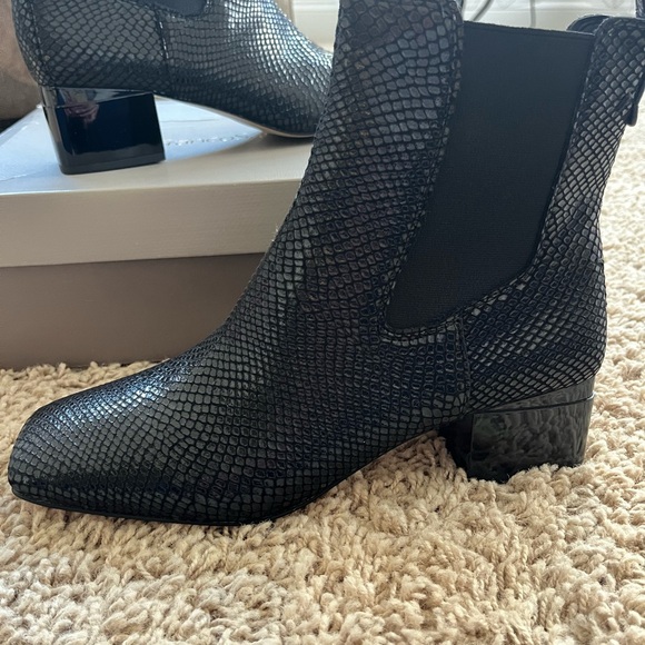 BRAND NEW IN BOX Franco Sarto Boots -size 9 - Picture 4 of 7